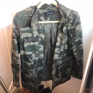 Forever 21 Camo Jacket Size M